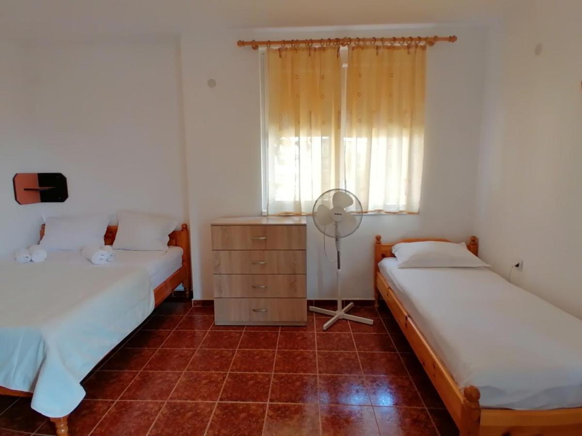 Guest House Sokratovi Obzor Bagian luar foto