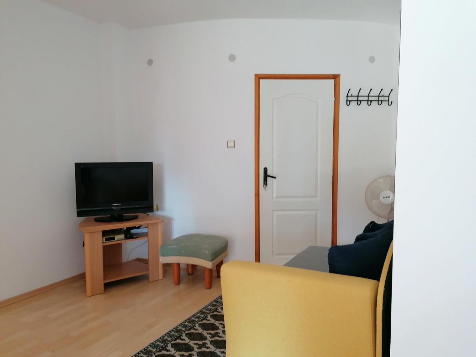Guest House Sokratovi Obzor Bagian luar foto