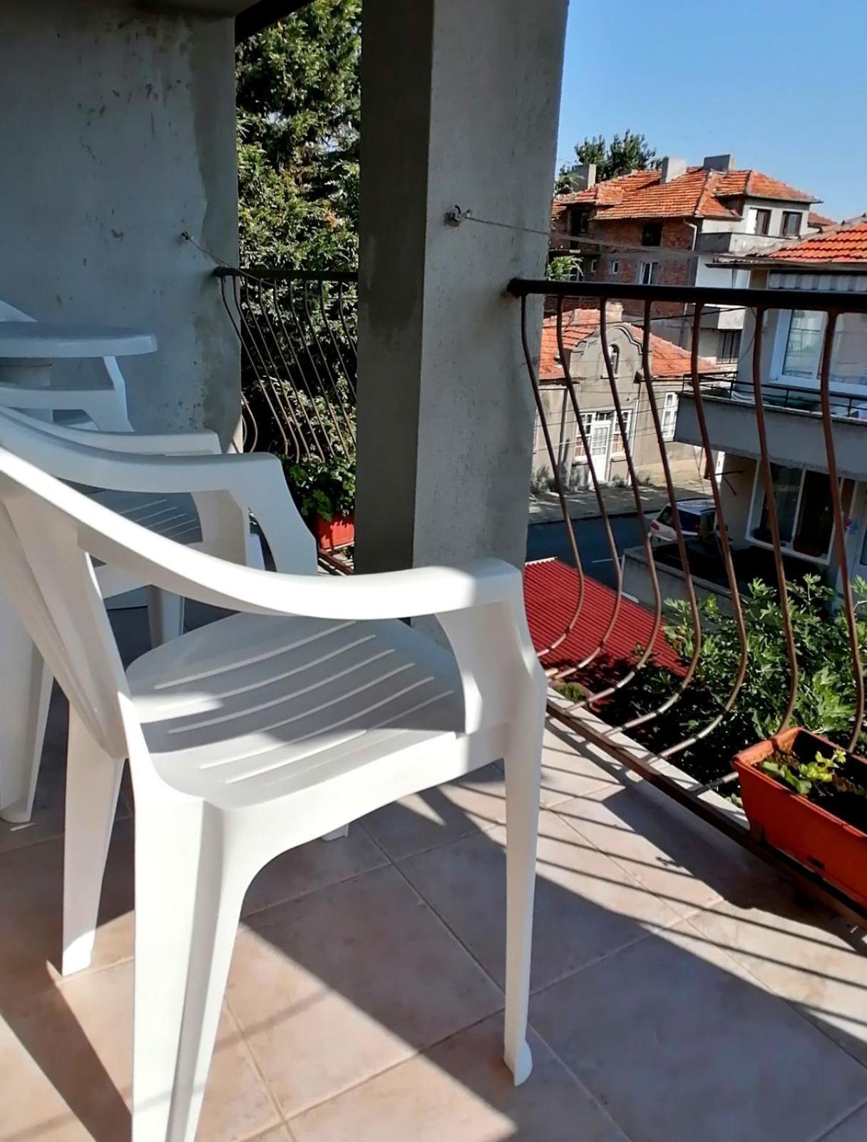 Guest House Sokratovi Obzor Bagian luar foto