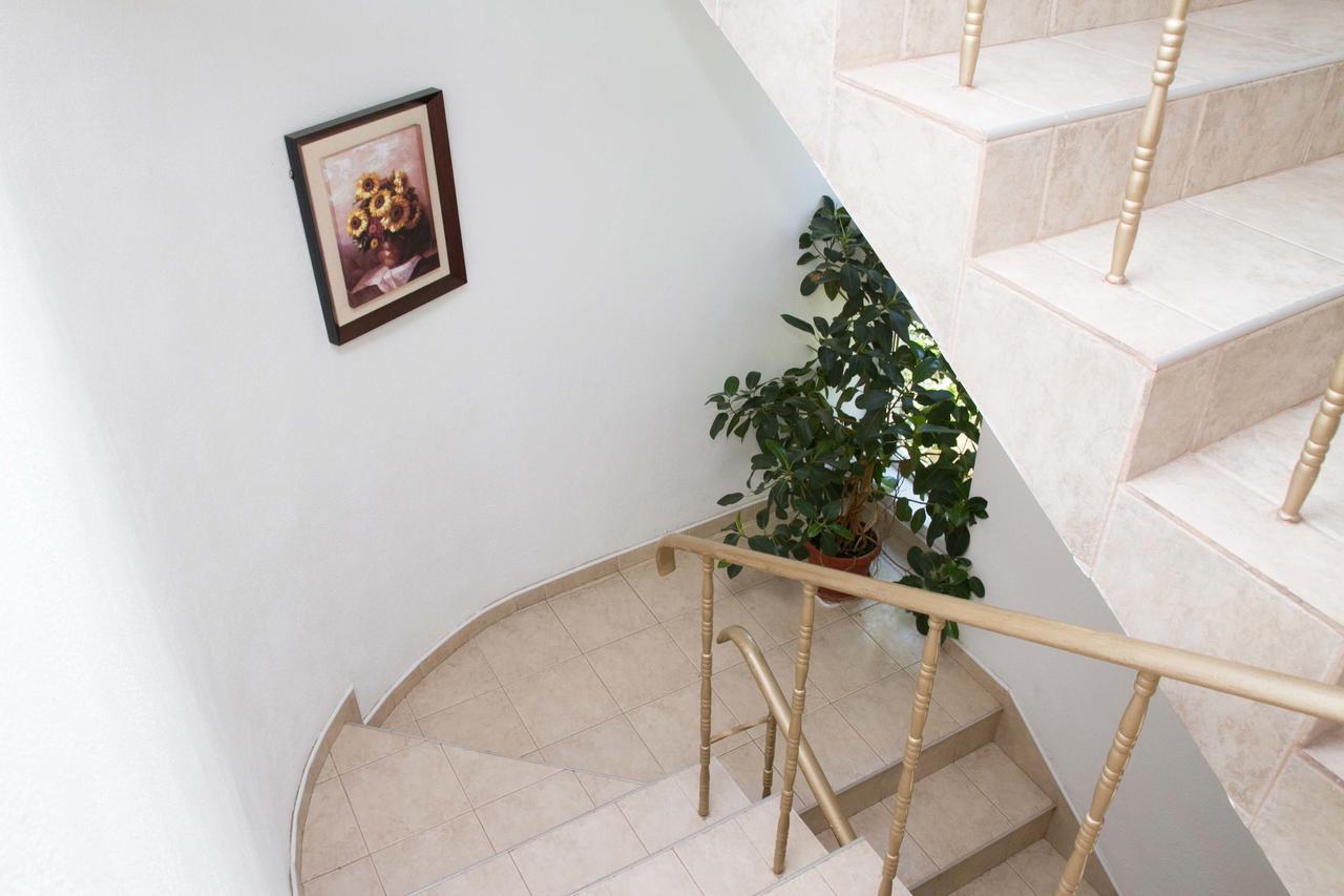 Guest House Sokratovi Obzor Bagian luar foto